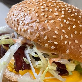 Tacos Marline - Avacado bacon cheeseburger - Tacos Near Me - Riverside, California Tacos Marline - Avacado bacon cheeseburger - Tacos Near Me - Riverside, California