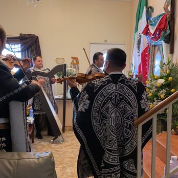 Mariachi Sangre Mexicana - Mañanitas para la virgencita. - Musicians Near Me - Covina, California Mariachi Sangre Mexicana - Mañanitas para la virgencita. - Musicians Near Me - Covina, California