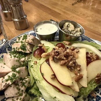 Luxe Bistro - Salad - Steakhouses Near Me - Ottawa, Ontario Luxe Bistro - Salad - Steakhouses Near Me - Ottawa, Ontario