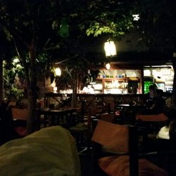 Hideaway Bar & Cafe - Atmosphere