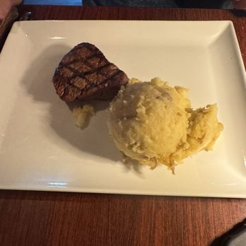 Harpoon Willy's - Garlic mashed potatoes and filet mignon - Seafood Near Me - Manasquan, New Jersey