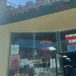 Happy's Wines Spirits & Market - Outside