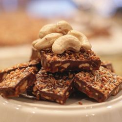 Ava's Premium Toffee - Toasted coconut cashew toffee