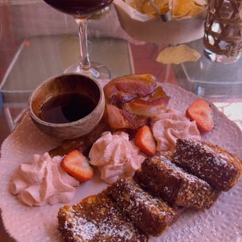 The Hideaway - French Toast plate with Espresso Martini - Steakhouses Near Me - Beverly Hills, California The Hideaway - French Toast plate with Espresso Martini - Steakhouses Near Me - Beverly Hills, California