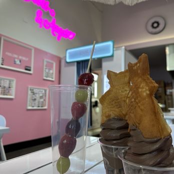 Devil & Angel Desserts - Tanghulu and Oreo ice cream - Bubble Tea Near Me - Concord, California