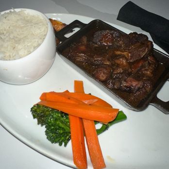 Escovitchez - Braised Oxtail, rice & veggies - Caribbean Near Me - Snellville, Georgia