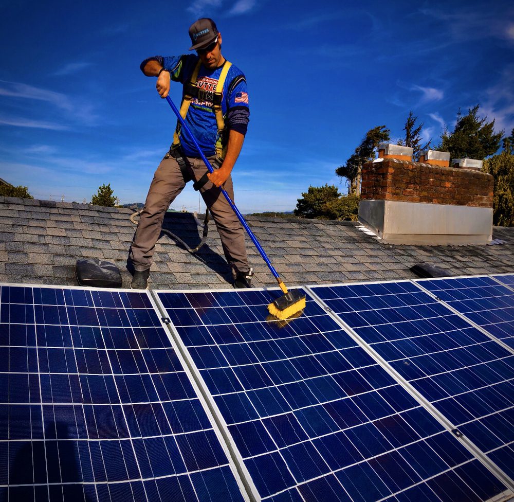 NEWPORT GUTTER CLEANING Updated October 2024 2925 SE Ferry Slip Rd