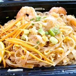 Easy Thai Cafe - Shrimp pad Thai