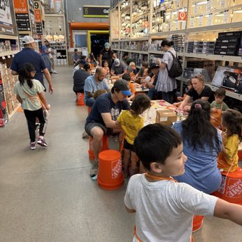 The Home Depot - Busy time - Hardware Stores Near Me - Austin, Texas The Home Depot - Busy time - Hardware Stores Near Me - Austin, Texas
