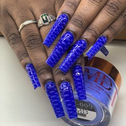Tinas nails