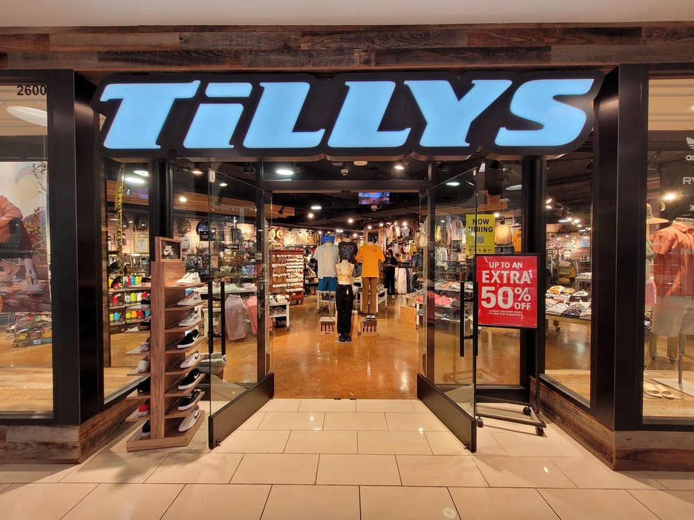 TILLYS 6000 Sepulveda Blvd, Culver City, California Shoe Stores