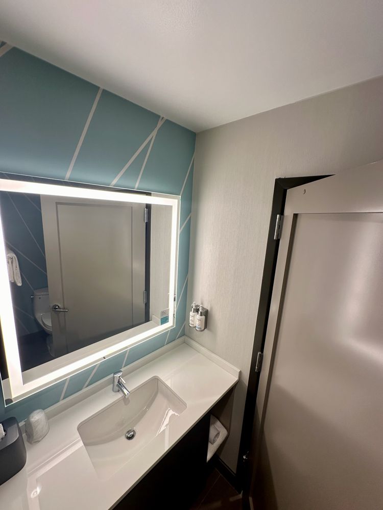 avid hotel Brooklyn - Dyker Heights
