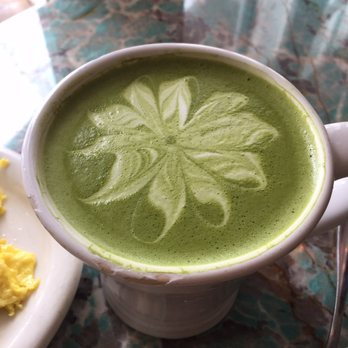 Urth Caffe - Coffee & Tea Near Me - Laguna Beach, California