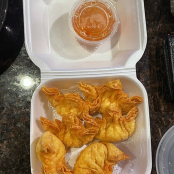 Pen Thai - 6 Piece Crab Rangoon - Thai Near Me - Mount Prospect, Illinois