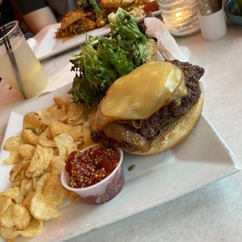 Leaping Lizard Cafe - Hunter burger - Cafes Near Me - Virginia Beach, Virginia Leaping Lizard Cafe - Hunter burger - Cafes Near Me - Virginia Beach, Virginia