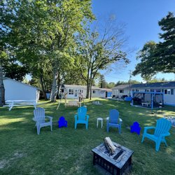 Blue Moon Resort - Newly renovated resort
Under New management as of May 2022