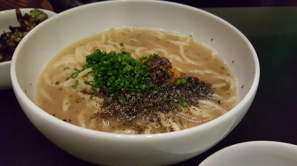 Momofuku by null