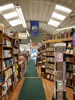 Walden Pond Books by null