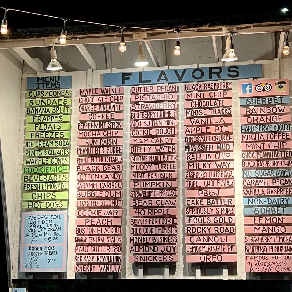 Scoop Deck - Ice Cream & Frozen Yogurt Near Me - Wells, Maine
