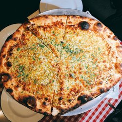 Mikey's Pizza - Garlic Pizza!