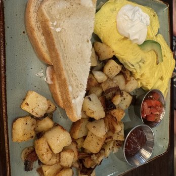 First Watch - The Bacado Omlette - Breakfast & Brunch Near Me - Bloomingdale, Illinois