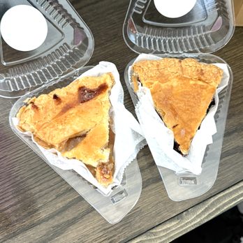 Petee's Pie Company - Bakeries Near Me - New York, New York