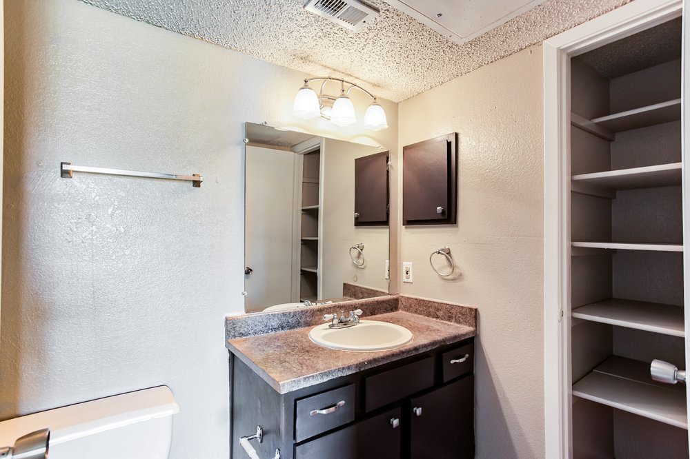 KENNINGTON Updated August 2024 21 Photos 6406 Tealcove Dr