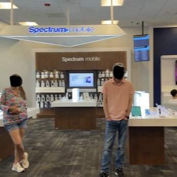 Spectrum - Lobby full of people waiting - Internet Service Providers Near Me - Brandon, Florida Spectrum - Lobby full of people waiting - Internet Service Providers Near Me - Brandon, Florida