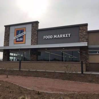 ALDI - View along Avenue J - Grocery Near Me - Lancaster, California