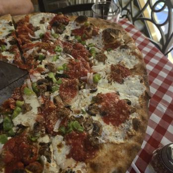 Grimaldi's Pizzeria - Traditional Pizza - Pizza Near Me - Las Vegas, Nevada Grimaldi's Pizzeria - Traditional Pizza - Pizza Near Me - Las Vegas, Nevada