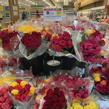 Publix - Buy one get one free Dozen Roses. - Grocery Near Me - Apopka, Florida Publix - Buy one get one free Dozen Roses. - Grocery Near Me - Apopka, Florida