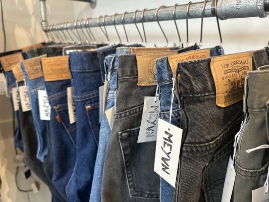 Meyvn Sustainable Apparel by null