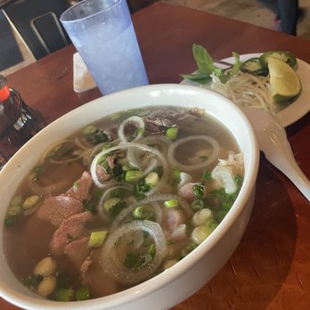 Pho Show - Combination pho - meat to noodle ratio is - Vietnamese Near Me - Culver City, California