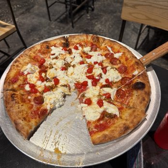 DoughBoy Swift - * Sure Shot - 16" , Wings 12 PC - Pizza Near Me - Sarasota, Florida