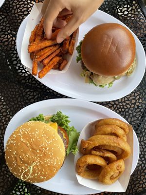 206 Burger Co. ( Lower Queen Ann ) by null