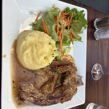 Le Potager du Père Thierry - Lamb in thyme sauce - French Near Me - Paris, 75 Le Potager du Père Thierry - Lamb in thyme sauce - French Near Me - Paris, 75