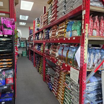 Caldron's Pets Choice - Inside shelving with multiple types of pet food. - Pet Stores Near Me - Modesto, California