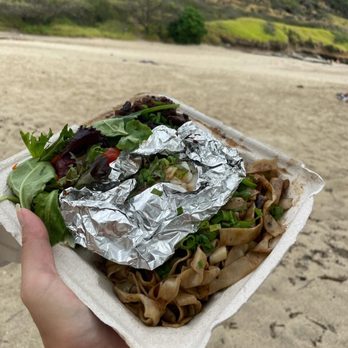 Nicky's Lunch Wagon - Food Stands Near Me - Honolulu, Hawaii
