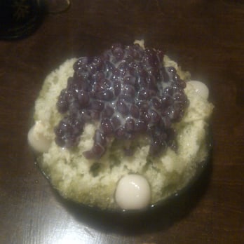 Ichiriki - Ujikintoki - Shaved ice topped with authentic green tea with azuki bean and mochi balls. - Japanese Near Me - Honolulu, Hawaii Ichiriki - Ujikintoki - Shaved ice topped with authentic green tea with azuki bean and mochi balls. - Japanese Near Me - Honolulu, Hawaii