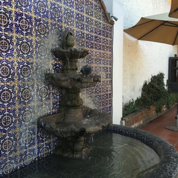 La Placita - The birds kept enjoying this fountain while we sat on the patio. We were sure they would deliver some "Gifts" but they never did. - Mexican Near Me - Tijuana, BCN La Placita - The birds kept enjoying this fountain while we sat on the patio. We were sure they would deliver some "Gifts" but they never did. - Mexican Near Me - Tijuana, BCN