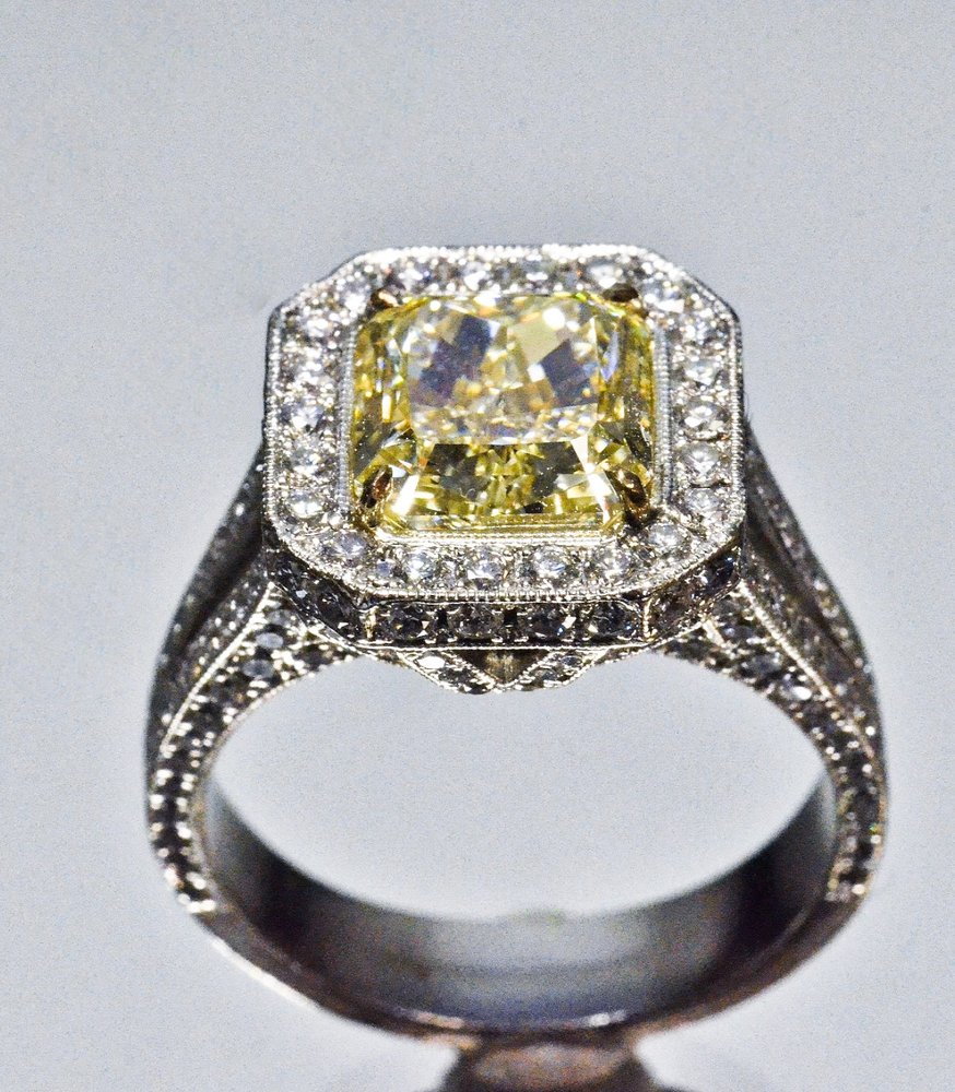 THE CROSSROADS JEWELERS Updated September 2024 San Carlos St