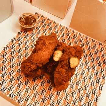Howlin' Ray's - 4 Tenders Medium Heat - Southern Near Me - Los Angeles, California Howlin' Ray's - 4 Tenders Medium Heat - Southern Near Me - Los Angeles, California