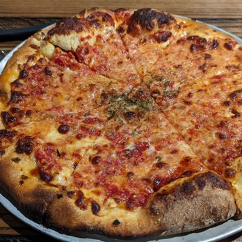 Santarpio's Pizza - Pizza Near Me - Boston, Massachusetts Santarpio's Pizza - Pizza Near Me - Boston, Massachusetts