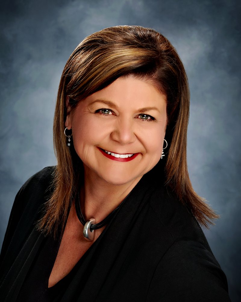 THE STENGER GROUP Updated September 2024 1625 E Primrose, Springfield, Missouri Real