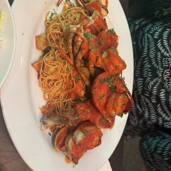 L&B Spumoni Gardens - Pizza Near Me - Brooklyn, New York L&B Spumoni Gardens - Pizza Near Me - Brooklyn, New York