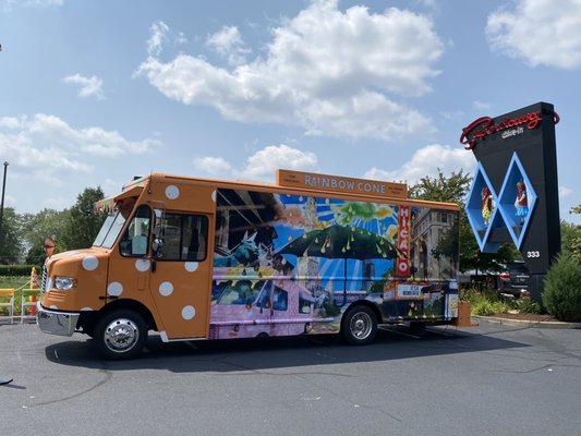 Superdawg Drive-In by null