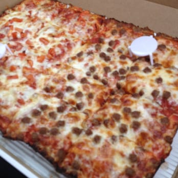 Jet's Pizza - Pizza Near Me - Beavercreek, Ohio