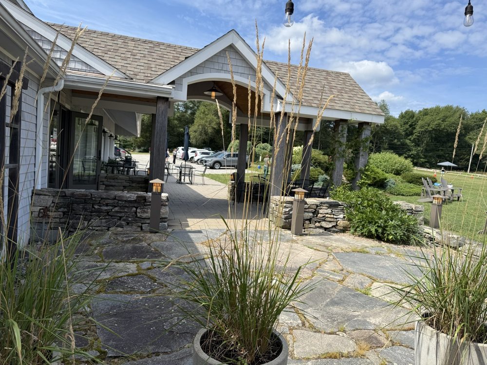 Stonington Vineyards Inc - vineyard in Stonington, CT