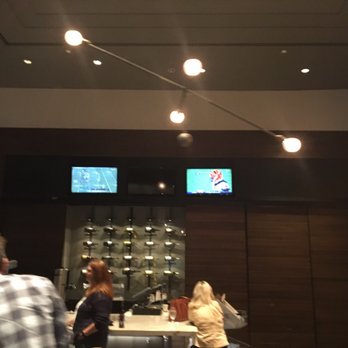 Apropoe's - Bar - New American Near Me - Baltimore, Maryland