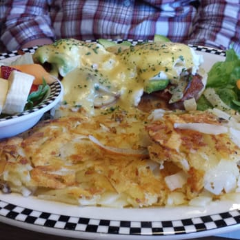 Black Bear Diner Reno - California Bacon Benedict - American Near Me - Reno, Nevada